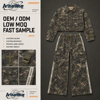 Ensemble décontracté deux pièces pour homme : veste utilitaire camouflage verte personnalisée et pantalon large à poches avec bande logo blanche OEM ODM