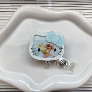 Porte-<span class=keywords><strong>badge</strong></span> en acrylique à motif de chat de dessin animé avec pinces crocodiles, accessoires pour infirmières et personnel médical, porte-badges rétractables à personnage - Product Image 5