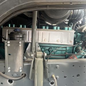 Camion benne d'occasion Sinotruk Howo NX 6x4 10 roues pour services de transport - Product Image 4