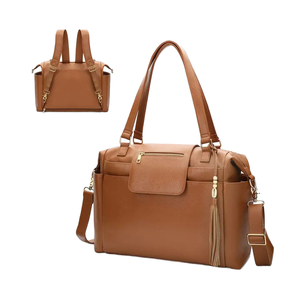 Sac à dos à langer en cuir vegan résistant à l'eau avec matelas à langer et sangles pour poussette pour maman - Product Image 1