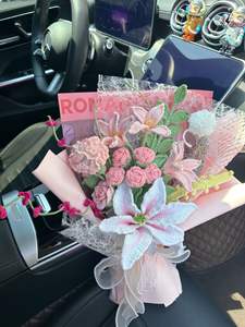 ดอกคาร์เนชั่นถักโครเชต์ดอกไม้ประดิษฐ์สำหรับวันแม่อนุสรณ์และของตกแต่งบ้านเป็นมิตรกับสิ่งแวดล้อม - Product Image 4