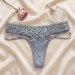 Culottes string en dentelle pour femmes, à bretelles croisées et nœud décoratif, taille basse, sexy, sous-vêtements T-back élégants en satin pour femmes OEM ODM - Product Image 2