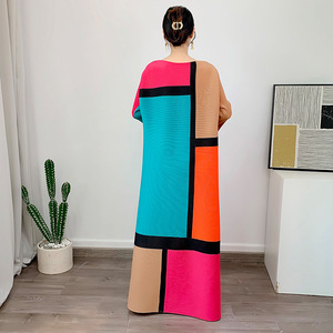 Summer Contrast <strong>Color</strong> Pleated Women's Clothing 2026 Loose Large Size Geometric <strong>Color</strong> Matching Print A-line Long Women's <strong>Dress</strong> - Product Image 4