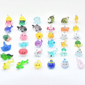 2025 nuovo cartone animato carino oceano animale ornamento accessori polpo ciondoli in resina <span class=keywords><strong>per</strong></span> artigianato fai da te rendendo decorazioni Clip <span class=keywords><strong>per</strong></span> capelli - Product Image 1