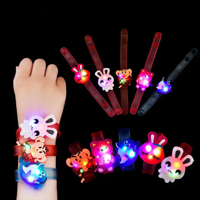 Wholesale Cheap Kids Silica Gel LED Alarm Clock Wrist Band Watch with Flashing Lights Children's Party Gift