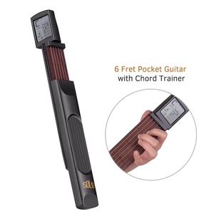 Entraîneur d'accords de <span class=keywords><strong>guitare</strong></span> de poche 6 cordes Outil de pratique de <span class=keywords><strong>guitare</strong></span> folk Gadget 6 frettes avec écran de tableau d'accords rotatif - Product Image 5