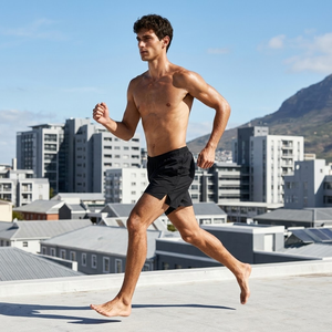 Pantalones cortos deportivos para hombre, de secado rápido, tela de alta elasticidad, cintura elástica, cordón interno, aberturas laterales para gimnasio, fitness, jogging - Product Image 2