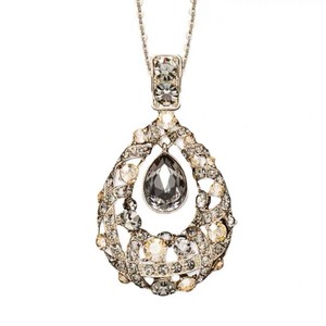 Luxury Water Drop Pendant Necklace Champagne Gold For Women Sweater Chain Elegant Fashion Jewelry Accessory - Product Image 5