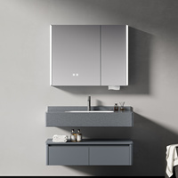 Ensemble de meuble-lavabo de salle de bain mural moderne avec éclairage LED résistant à l'eau, lavabo en céramique, surface laquée, miroir intelligent pour villa