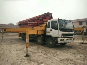 รถปั๊มคอนกรีตมือสอง ISUZU ดีเซลประหยัดพลังงาน ระยะส่งแนวตั้ง 40 เมตร ผลผลิต 12 เมตร/ชม. - Product Image 5