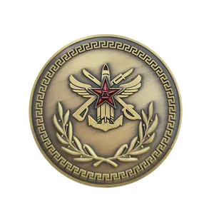 Distintivo di spilla da bavero in metallo con fermacravatta smaltato con Logo quadrato personalizzato di moda fantasia all'ingrosso