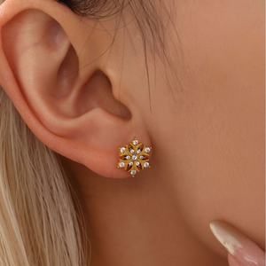 Nouvelles boucles d'oreilles en cristal en forme de flocon de neige, grandes boucles d'oreilles pour femmes, boucles d'oreilles à clous en strass colorés en forme de flocon de neige, pour cadeau - Product Image 2