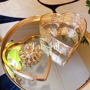 Nouveau or bonbons peut européen <span class=keywords><strong>verre</strong></span> <span class=keywords><strong>Transparent</strong></span> coeur creux bocal à bonbons feuille d'érable tasse couvercle rond Portable <span class=keywords><strong>verre</strong></span> fruits boîte de rangement - Product Image 1