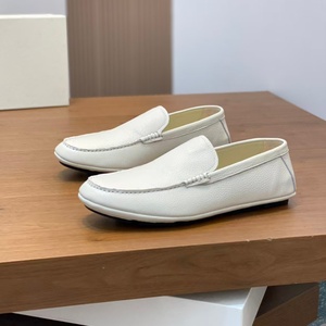 Mocassins de luxe en cuir grainé vert foncé avec plaque métallique argentée pour homme – Chaussures de conduite et d'affaires quotidiennes - Product Image 6