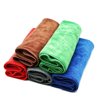 Serviette de séchage automobile en microfibre double face 400 g/m² à marque privée, sans rayures, forte absorption d'eau pour l'entretien automobile
