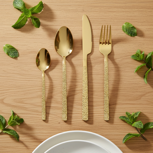 Set da Pranzo in Acciaio Inossidabile Stile Occidentale con Manici Goffrati a Motivo Roccioso Retrò e Lussuoso, Adatto per Dessert e Uso Domestico - Product Image 3