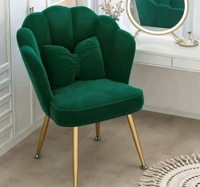 Fauteuil de maquillage en peluche doré, style décontracté et luxe léger, avec dossier, pour chambre à coucher, dortoir, maison, ou comme chaise de coiffeuse, populaire auprès des influenceurs