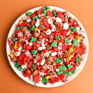 Venta al por mayor de dijes de resina planos de Papá Noel, regalos, alces y campanas navideñas para manualidades DIY, slime, fundas de móvil, llaveros y decoraciones navideñas - Product Image 2