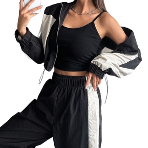 ชุดเสื้อแขนยาวและกางเกงขายาวสำหรับผู้หญิง สีตัดต่อ สไตล์ลำลองเรียบง่าย ชุดกีฬาแห้งเร็ว 2 ชิ้น แฟชั่น - Product Image 6