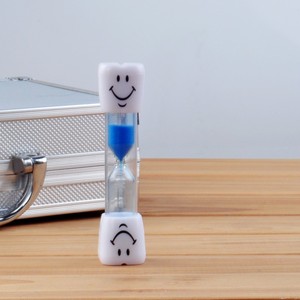Minuteur <span class=keywords><strong>sablier</strong></span> moderne pour brosse à dents, 2 et 3 minutes, avec visage souriant et design coloré - Product Image 2