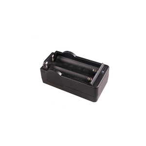 Chargeur de batterie au lithium 18650 à double emplacement 4,2 V 3,7 V pour le chargement de batteries 18650 - Product Image 1