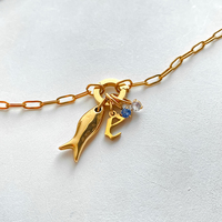 Pulsera de Cadena de Acero Inoxidable Chapada en Oro de 14K para Mujer, con Colgante de Delfín y Letra E, Zirconia Azul y Blanca, Joyería Emanco