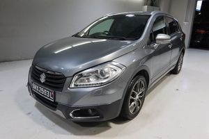 Suzuki <span class=keywords><strong>SX4</strong></span> S-<span class=keywords><strong>Cross</strong></span> SUV 2015, Benzina, Sedili in Pelle, Cambio Automatico, Euro VI, Luci LED, Tetto Apribile - Product Image 2