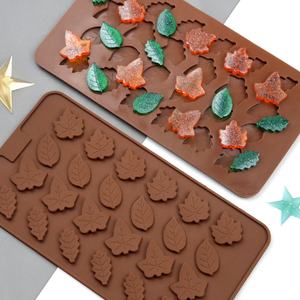 <span class=keywords><strong>Moule</strong></span> en silicone 3D en forme de feuille (24 feuilles) pour gâteaux, chocolats, cupcakes, glaçons, savons, beurres – <span class=keywords><strong>Petit</strong></span> <span class=keywords><strong>moule</strong></span> pour fêtes, gâteaux et biscuits – Vente en gros - Product Image 1