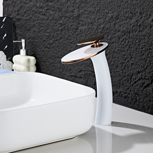 Robinet de lavabo encastré en laiton style méditerranéen, 1 trou, eau chaude et froide, pour appartement, finition or brillant - Product Image 3