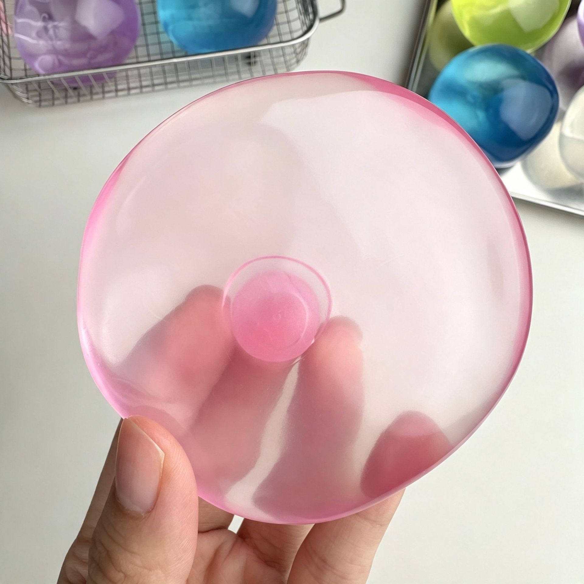 12 Boules super claires rose 6cm