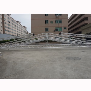 โครงถักเวทีดนตรีอะลูมิเนียมพร้อมขาตั้งสำหรับแขวนลำโพง - Product Image 1