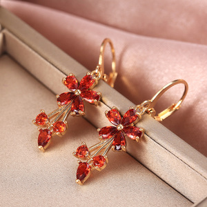 Pendientes de Cobre con Circonita Cúbica Floral para Mujer, Joyería Elegante para Oficina y Moda - Product Image 4