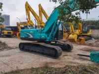 Excavatrice sur chenilles hydraulique d'occasion Kobelco SK210LC-1, moteur Yanmar, modèle 2016, faible nombre d'heures de fonctionnement, poids opérationnel de 21000 kg, pompe PLC
