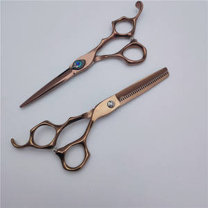 กรรไกรตัดผมทองแดงแบบกำหนดเอง 6 นิ้ว กรรไกรซอยผมสแตนเลส ด้ามยาว กรรไกรแบบแบน สำหรับตัดผมมืออาชีพ - Product Image 2