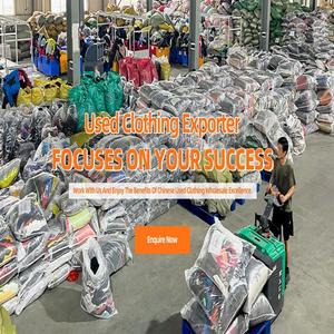 Ropa de Segunda Mano de Marcas Variadas de Verano, Mayorista de Ropa Usada, Trajes para Hombre, Friperie para Túnez, Argelia, Marruecos - Product Image 5