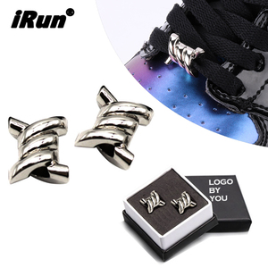 Chaussures <span class=keywords><strong>en</strong></span> alliage de zinc et sur mesure, bottes de sport, fermeture à dentelle, breloque métallique, fil fer barbelé, dubre, nouveauté - Product Image 1
