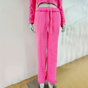 New Street Wear Custom pink Women <b>Zip</b> <b>up</b> <b>Cropped</b> Hoodie and Sewatpants Set Embroidery Patch logo Tracksuit Jog Sweatsuit Women - Product Image 3