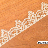 Fournisseur d'Or : Bordure en dentelle brodée française personnalisée pour voile de luxe, broderie soluble dans l'eau blanche tissée pour chaussures et sacs