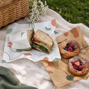 Papel de Envolver Resistente a la Grasa para Loncheras de Picnic, Sándwiches, Pasteles y Catering al Aire Libre - Product Image 2