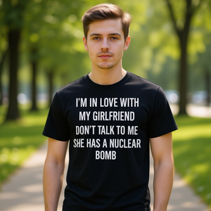 Camiseta: Estoy enamorado de mi novia, no me hables - Product Image 3