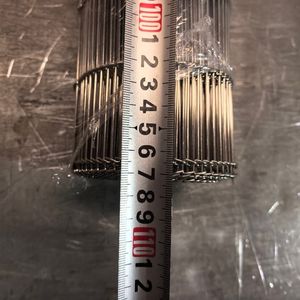 Bande transporteuse résistante à la chaleur de 1070 mm de large - Maille métallique flexible avec 23 ouvertures - Product Image 2