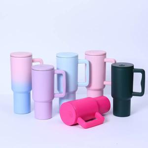 Botella de Agua de Acero Inoxidable de 40 oz con Logotipo Personalizado, a Prueba de Fugas, Aislamiento al Vacío de Doble Pared, con Pajita Abatible y Características Sublimables - Product Image 1