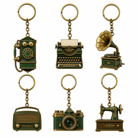 Portachiavi Personalizzato 3D in Rilievo Smaltato Vintage, Premium in Lega di Zinco Oro Anticato, Souvenir Retrò a Forma di Telefono/Fotocamera per Regalo e Collezione