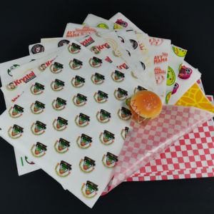 กระดาษห่ออาหารกันไขมันสำหรับแฮมเบอร์เกอร์และพิซซ่า พิมพ์ลายโลโก้ รุ่น SP2981 กระดาษคราฟท์แบบผนังเดียว เกรดสำหรับอาหาร - Product Image 1