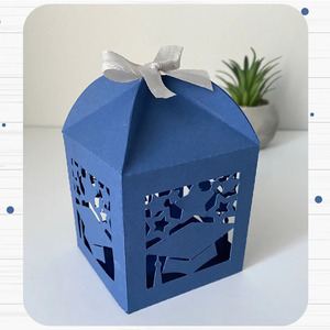 Plantilla de Caja de Graduación, Caja de Regalo de Papel Troquelado para Decoraciones de Fiesta de Graduación, Diseño Moderno, Color Azul - Product Image 2