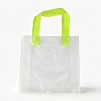 Sacs de marchandises en plastique transparent avec logo personnalisé, poignée souple, sac en plastique pour vêtements