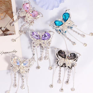 2025 nouveauté bricolage téléphone portable porte-clés collier accessoires 3D papillon pendentif paillettes strass glands 2025 perles en métal - Product Image 1