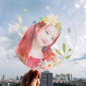 KPOP <span class=keywords><strong>Idol</strong></span>-ventilador de mano de plástico, personalizado, redondo, transparente, a la moda, impermeable, <span class=keywords><strong>2022</strong></span> - Product Image 5