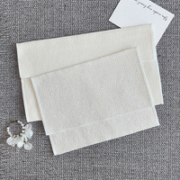 Pochette en tissu chevron tissé scintillant 20,5x15cm pour emballage de bijoux, vente en gros, logo personnalisé, coutures soignées, sac cadeau enveloppe