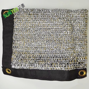 Malla de aluminio plateada con 85% de sombreado para cubrir plantas de jardín, coches y perreras - Product Image 1